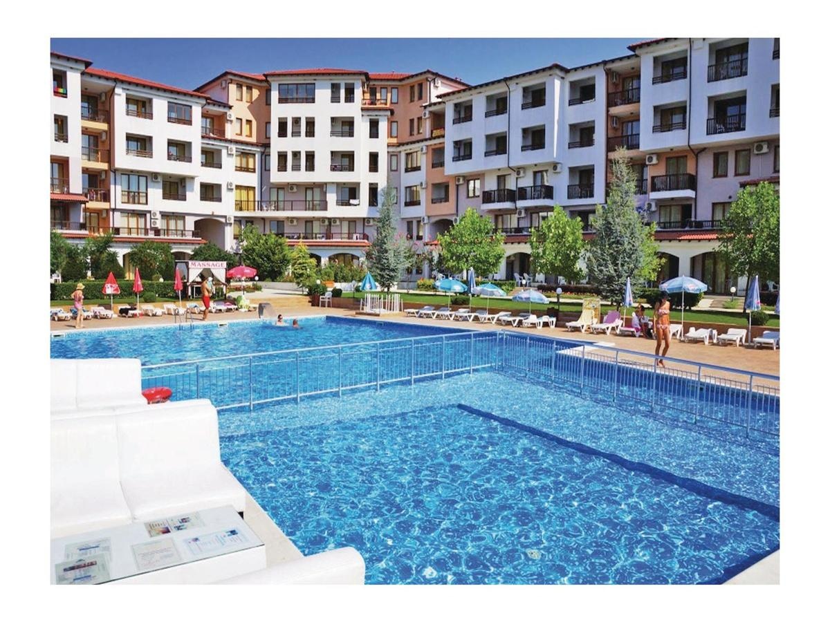 One-Bedroom Apartment in Rogachevo