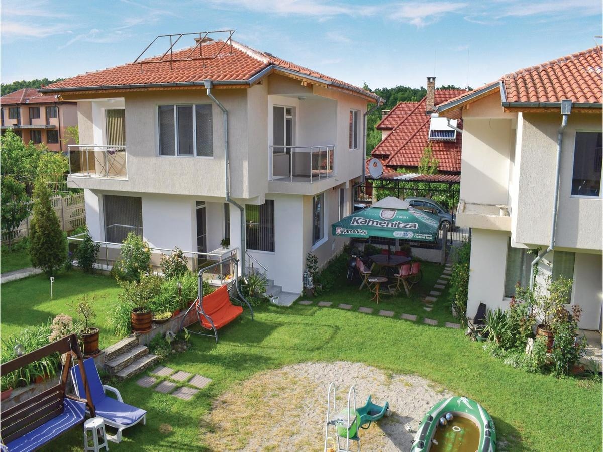 Four-Bedroom Holiday Home in Village Velika