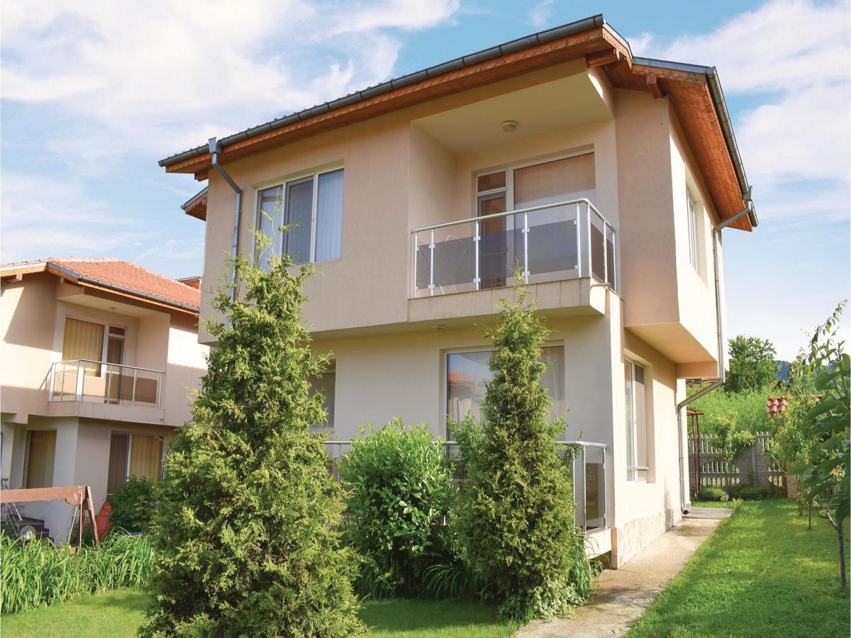 Four-Bedroom Holiday Home in Village Velika
