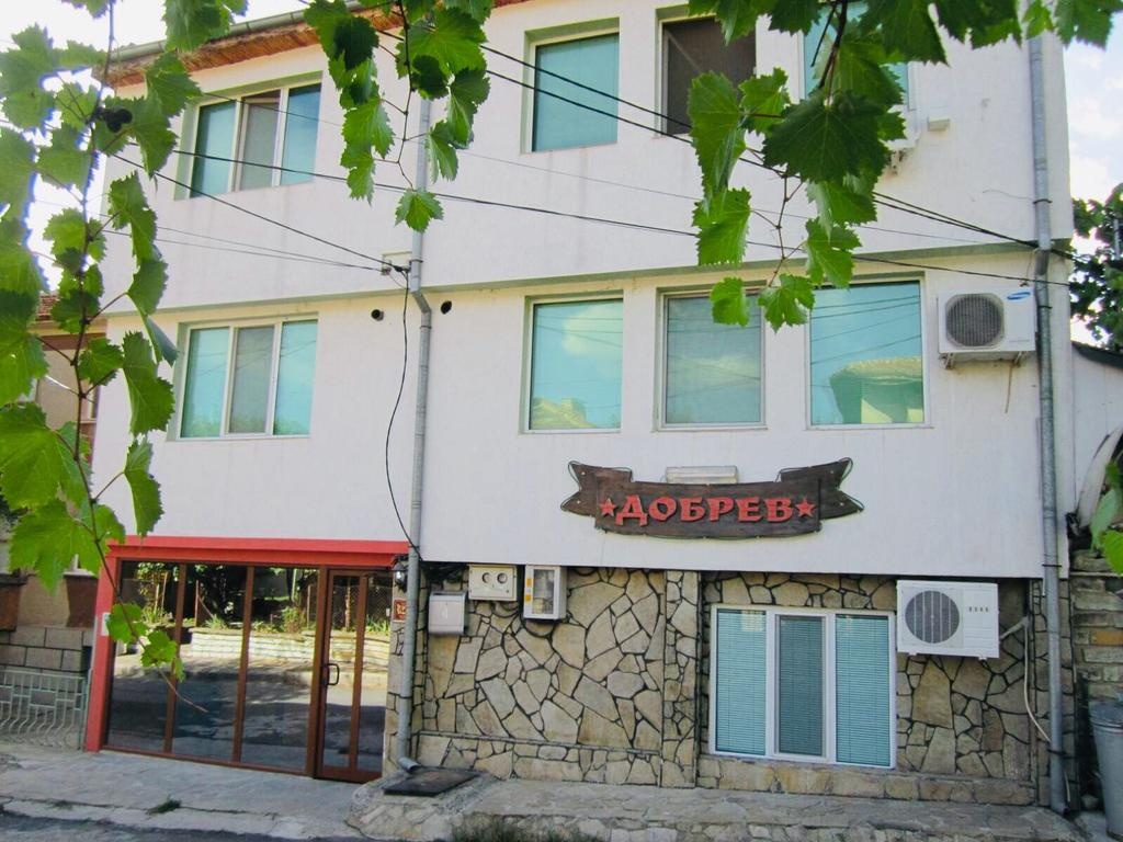 Къща за гости Добрев